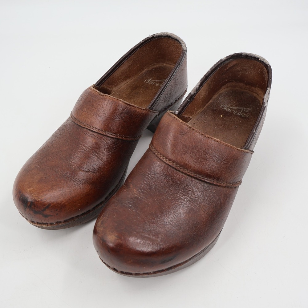 Dansko Clogs Womens 40 Brown Leather Floral Embossed Studded Platform Mules